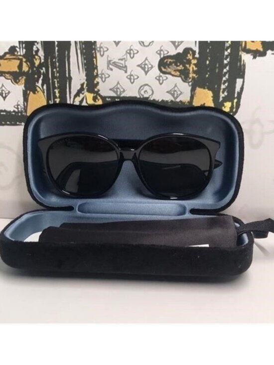 New Authentic Chic Black Sunglasses GG0261SA 001 main image 6